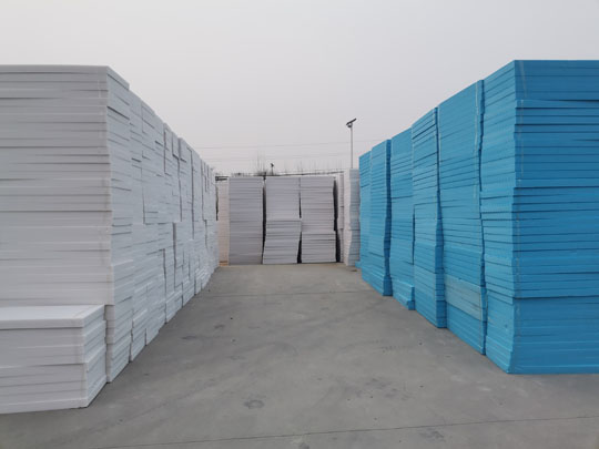 擠塑板裝車現場